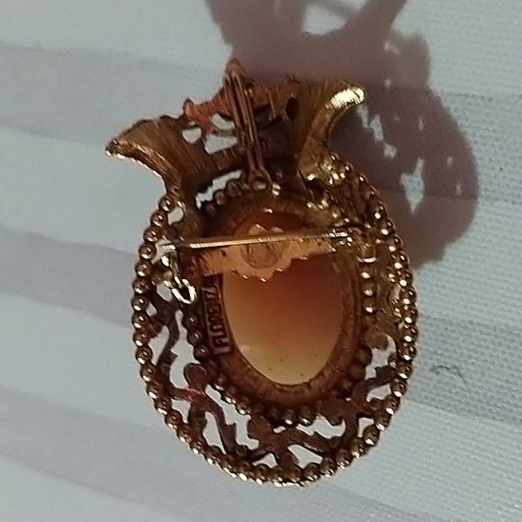 VTG Florenza Shell Cameo Brooch - Picture 5 of 7